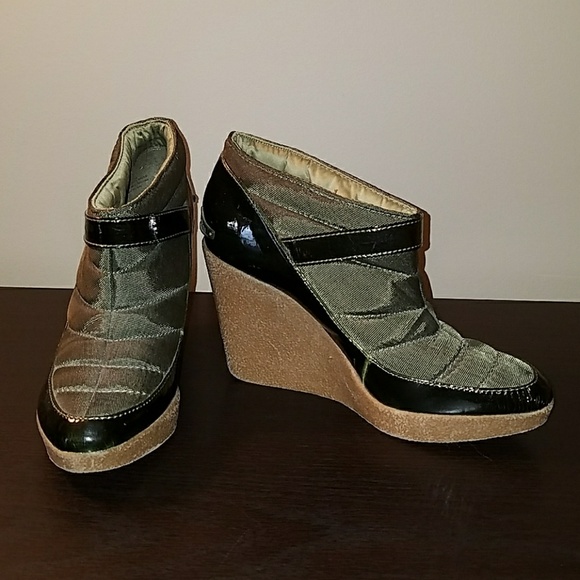 libby. edelman Shoes - Libby Edelman booties